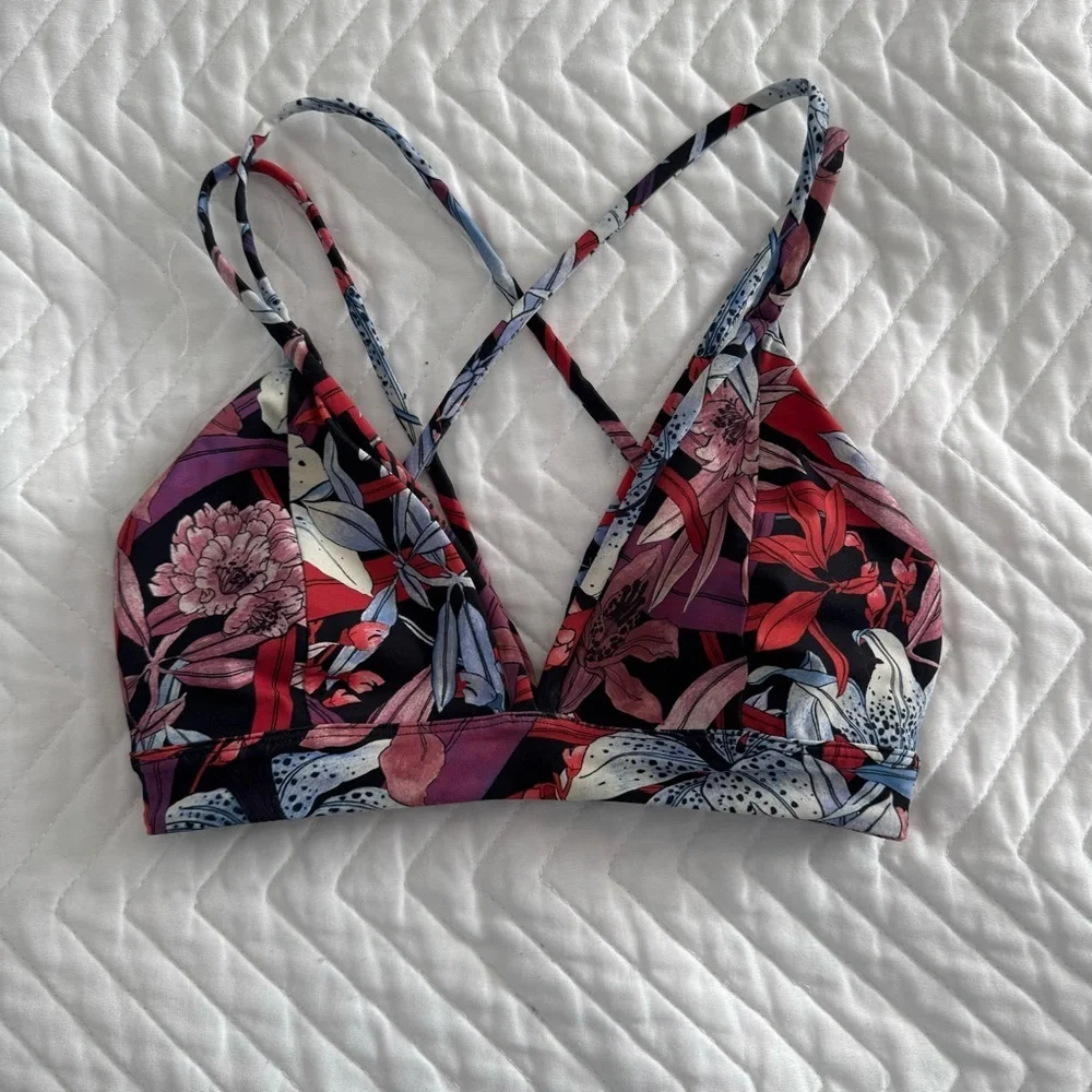 Lululemon Pushing Limits Swim Top Lush Lillies Multi